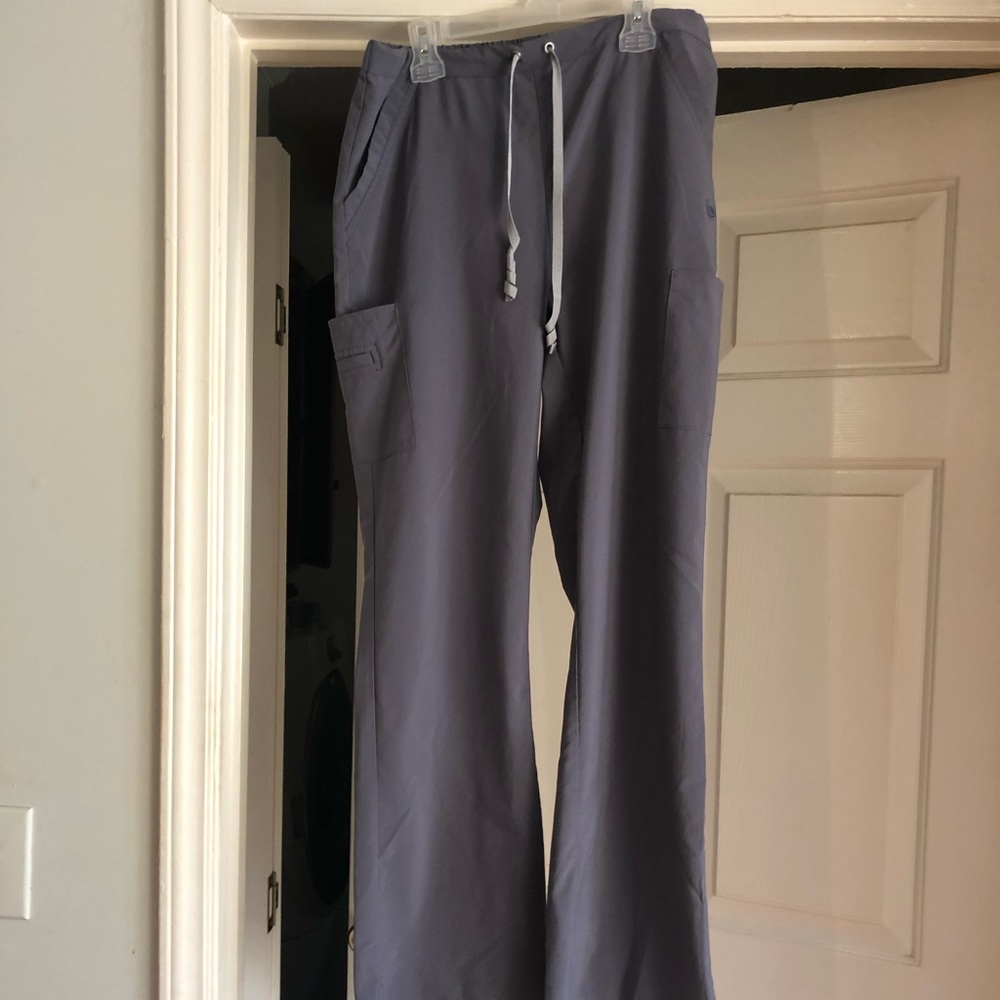 Woman’s scrub bottoms
